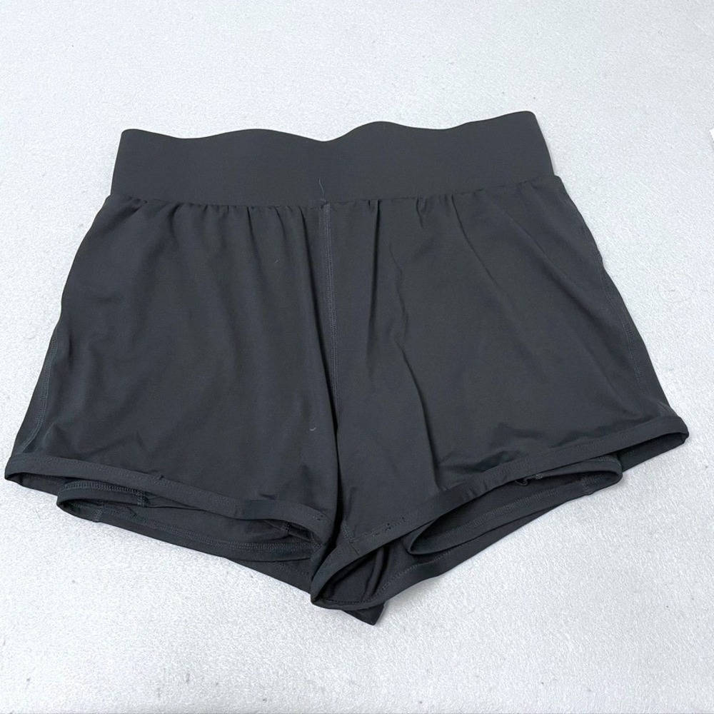 Fabletics Olesia Shorts Womens Medium M Black Compression Liner Phone Pocket NEW